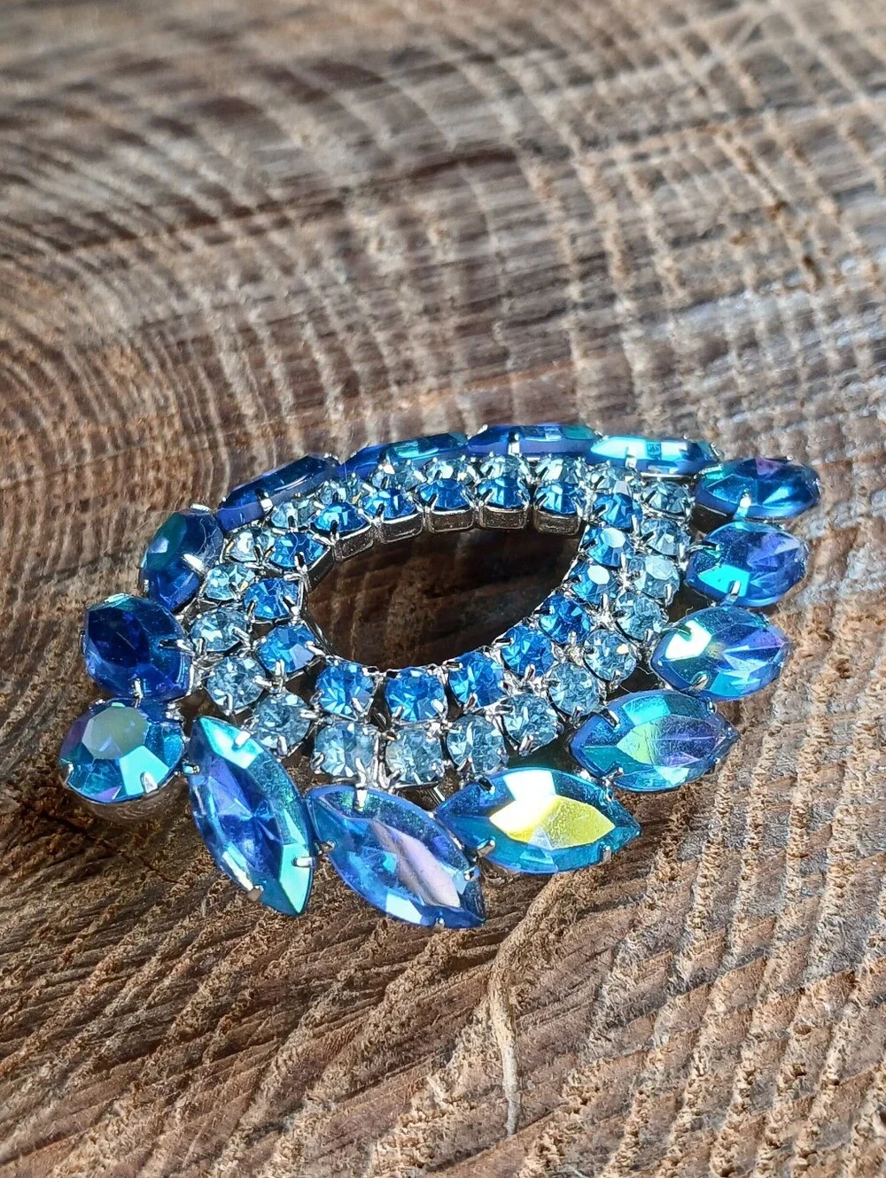 Sarah Cov D&E Juliana Made Blue Aurora Borealis Rhinestone Teardrop Pin Brooch